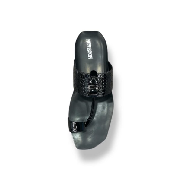 MUSHROOM Croco Kolhapuri Slippers - Black & BROWN