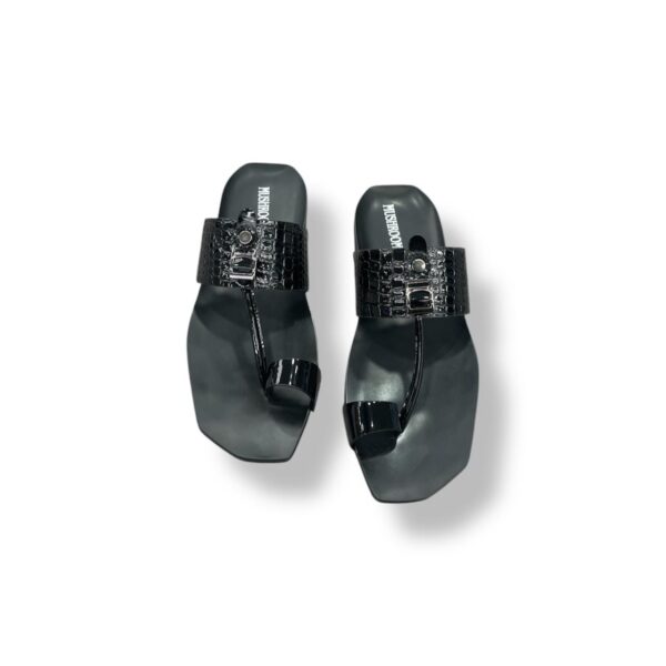 MUSHROOM Croco Kolhapuri Slippers - Black & BROWN